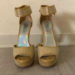 Shi by Journeys Heels